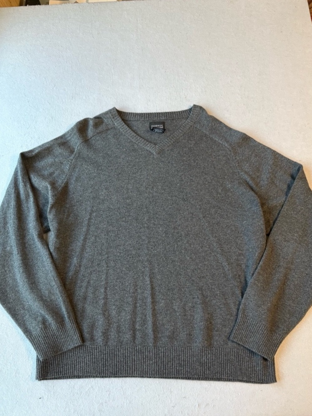 George Men’s 100% Cashmere V-Neck Sweater Classic Pullover Size XL